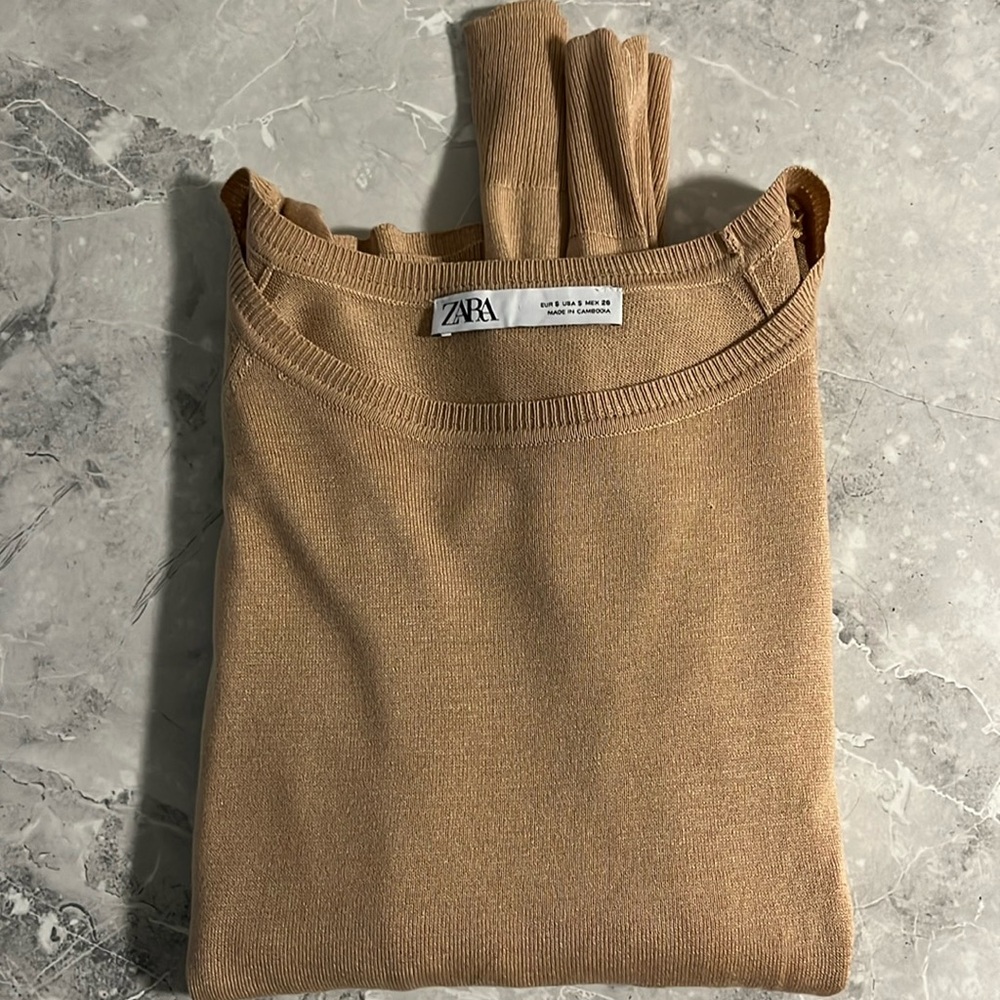 Zara never worn tan long sleeve light sweater